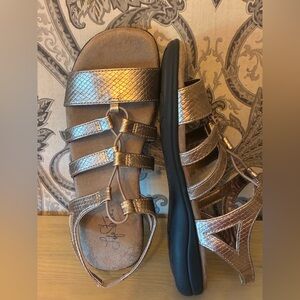 Stylish Golden/Bronze Adjustable Sandals